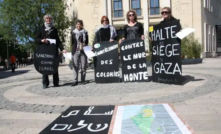 frme en noir maifiste